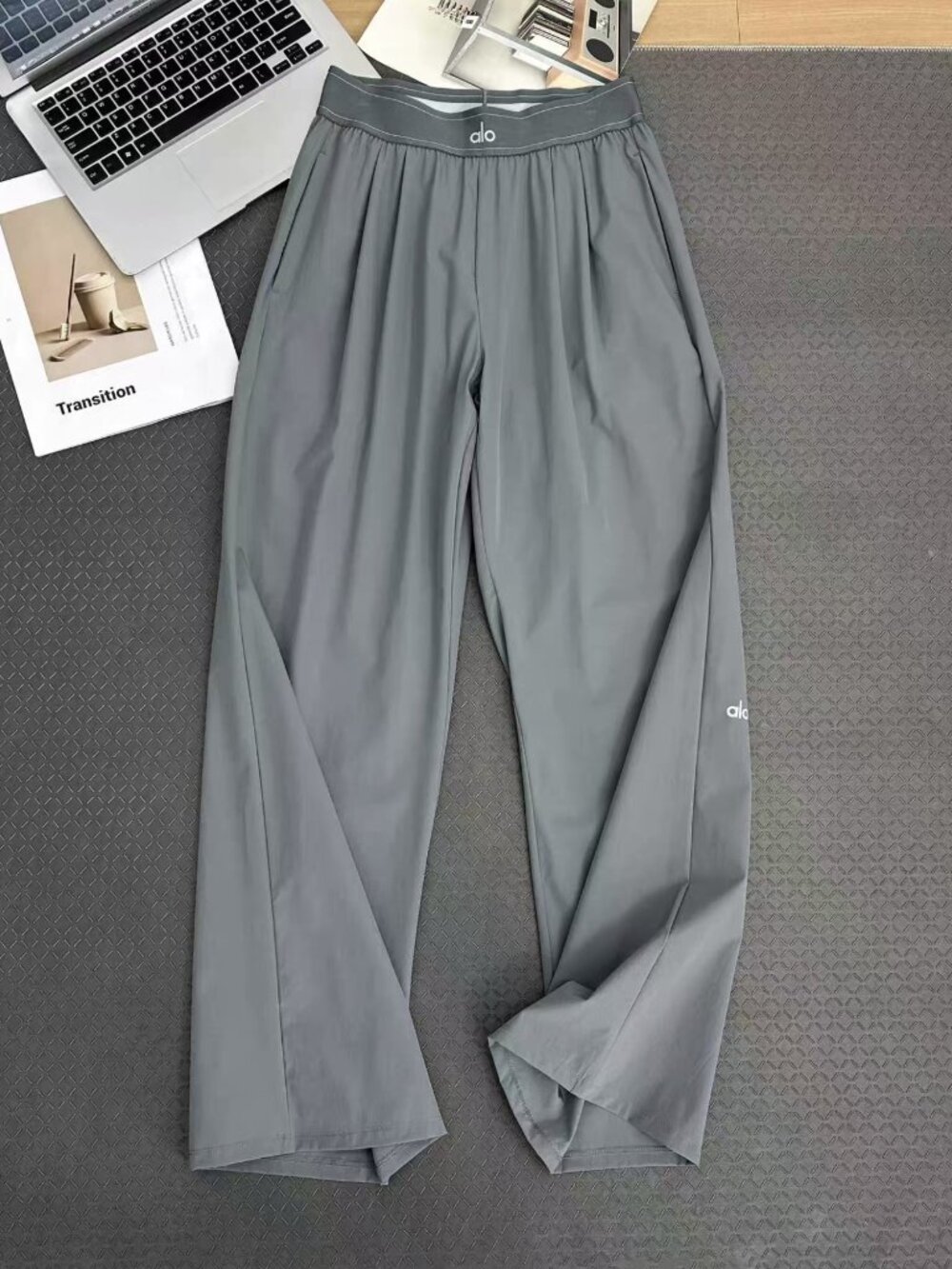 NWT ALO Yoga Steel Grey Suit Up Trouser 30" Inseam (Regular)💗